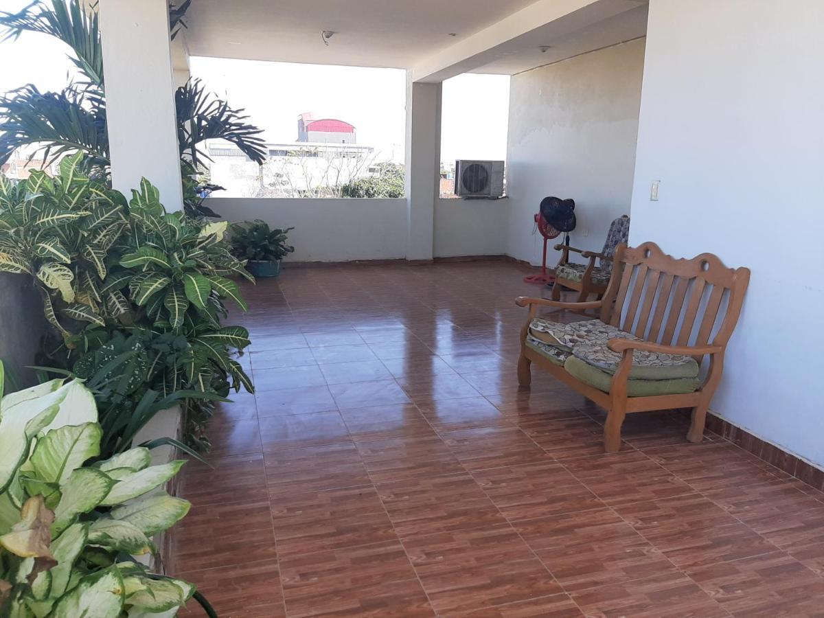 Hotel Hospedaje El Emperador Pucallpa Esterno foto