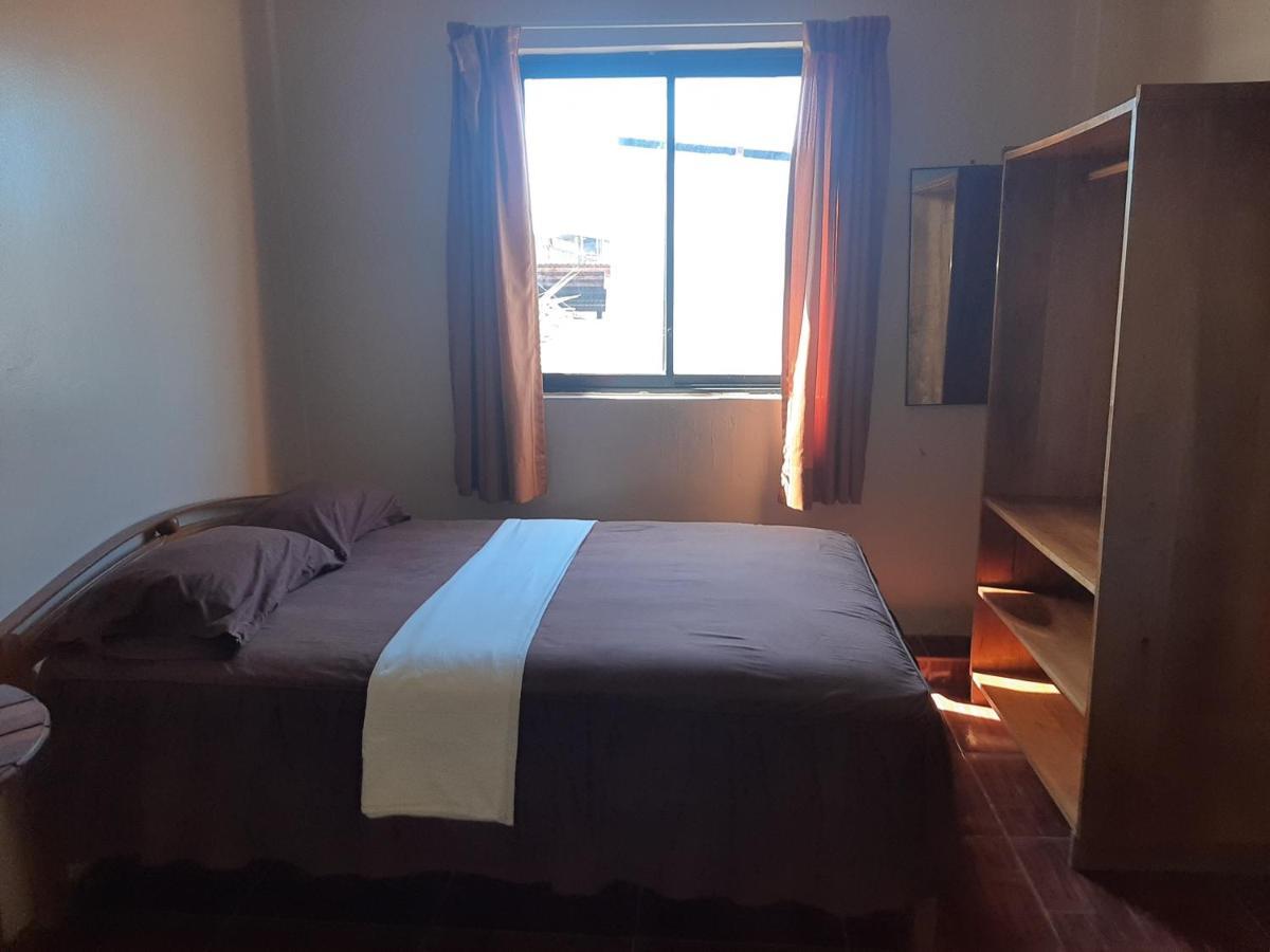 Hotel Hospedaje El Emperador Pucallpa Esterno foto