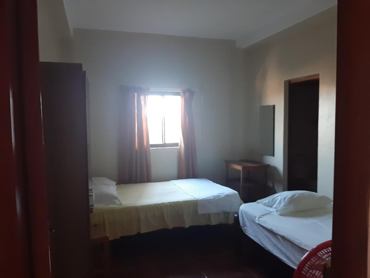 Hotel Hospedaje El Emperador Pucallpa Esterno foto