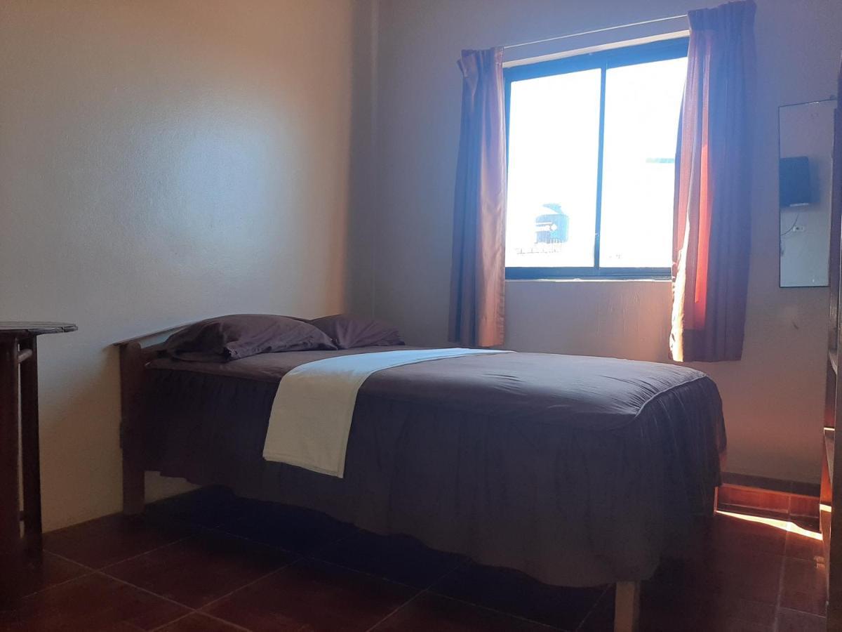 Hotel Hospedaje El Emperador Pucallpa Esterno foto