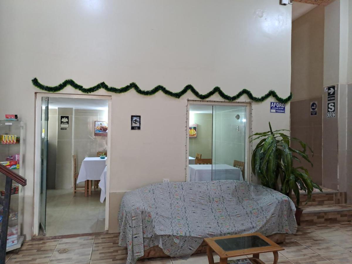 Hotel Hospedaje El Emperador Pucallpa Esterno foto