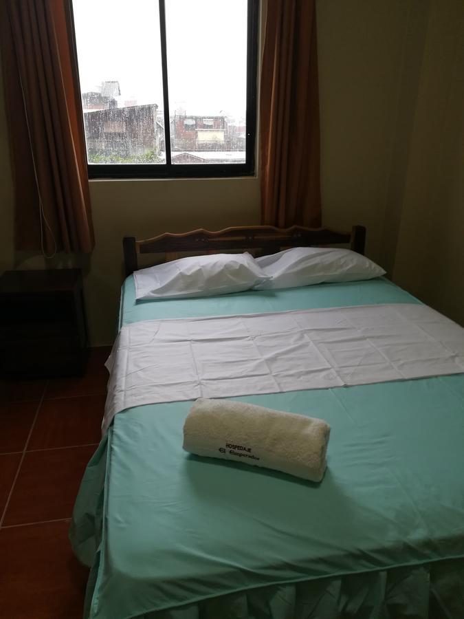 Hotel Hospedaje El Emperador Pucallpa Esterno foto