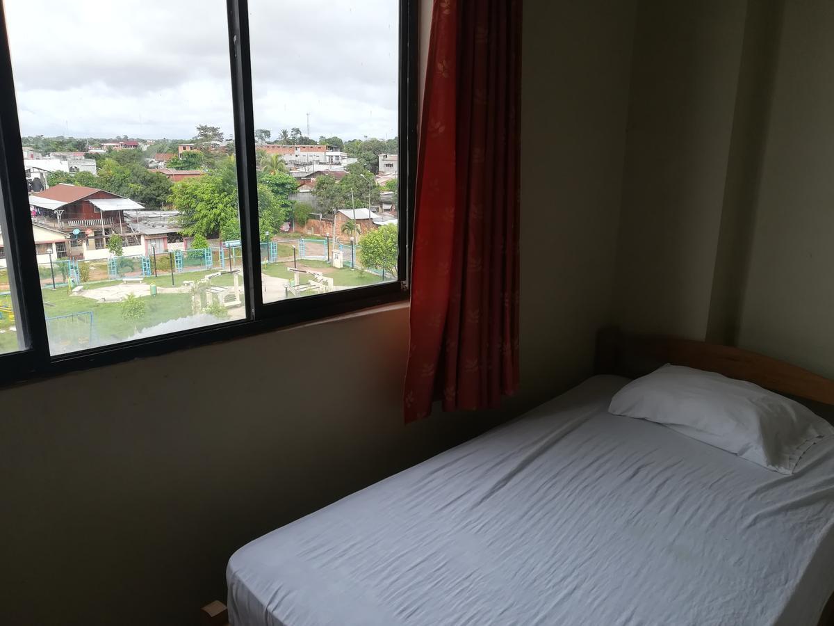 Hotel Hospedaje El Emperador Pucallpa Esterno foto