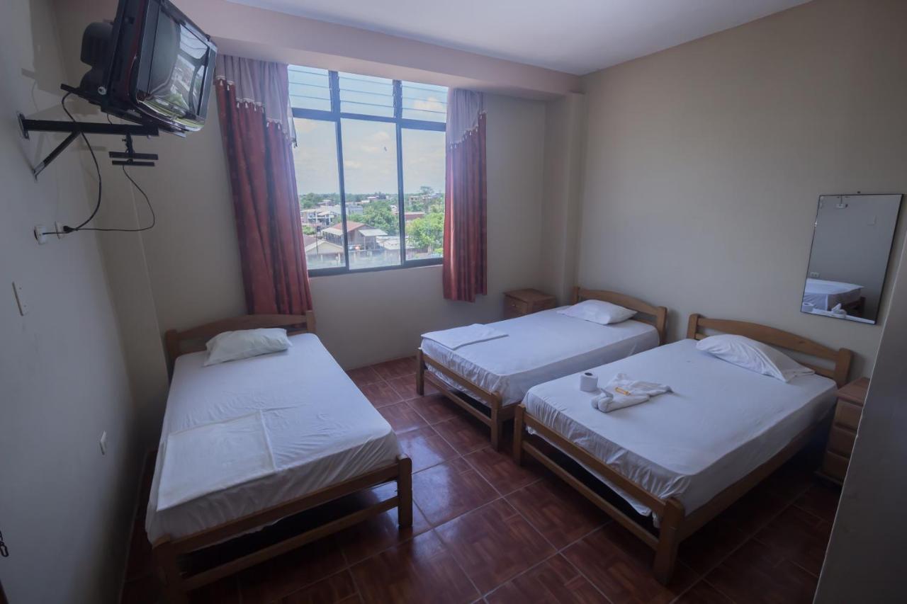 Hotel Hospedaje El Emperador Pucallpa Esterno foto